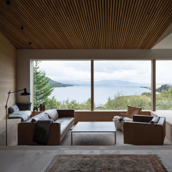 Icelandic holiday home overlooking Lake Thingvallavatn by KRADS