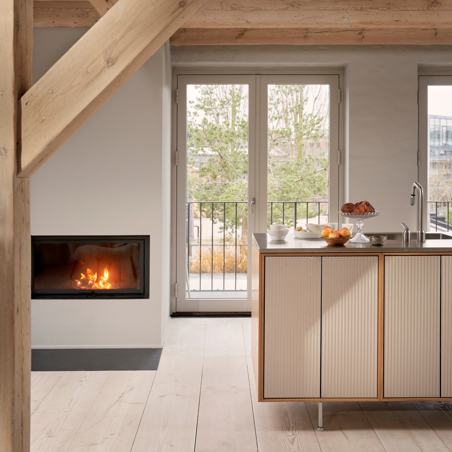 The new Vipp V2 Kitchen – Where warmth meets precision