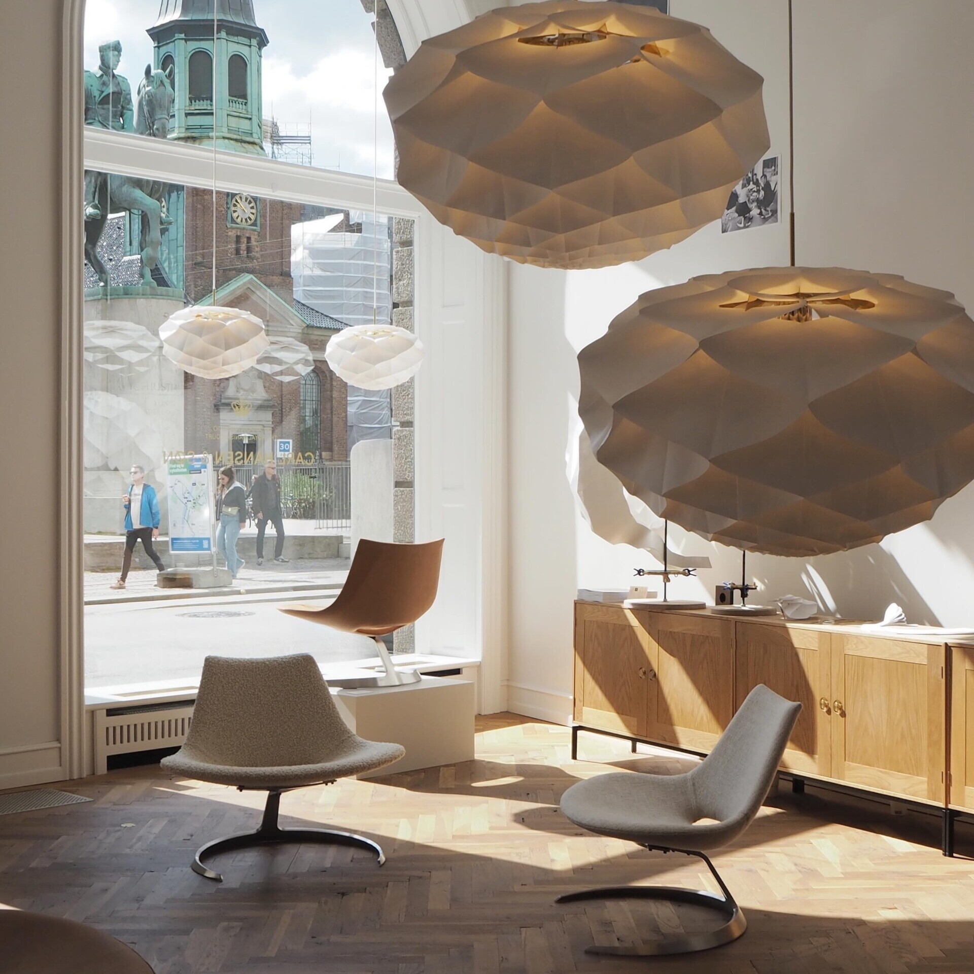The Wishbone Chair by Carl Hansen & Søn – A Nordic Design Icon with Holloways of Ludlow